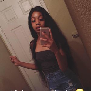 Meet your Posher, Janisha